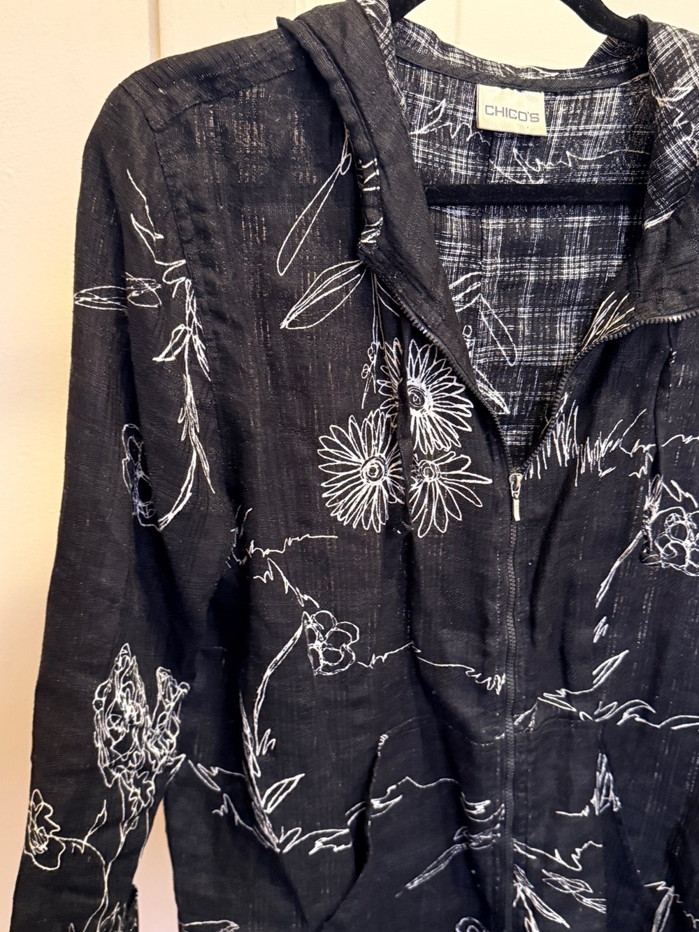 Chico's Black and White Floral-Pattern Zip Hoodie - Picture 2 of 5